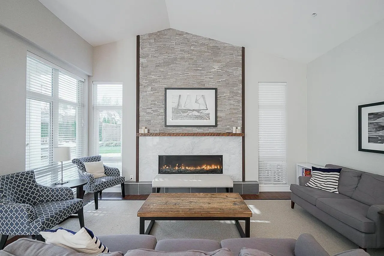 9 15775 MOUNTAIN VIEW DRIVE