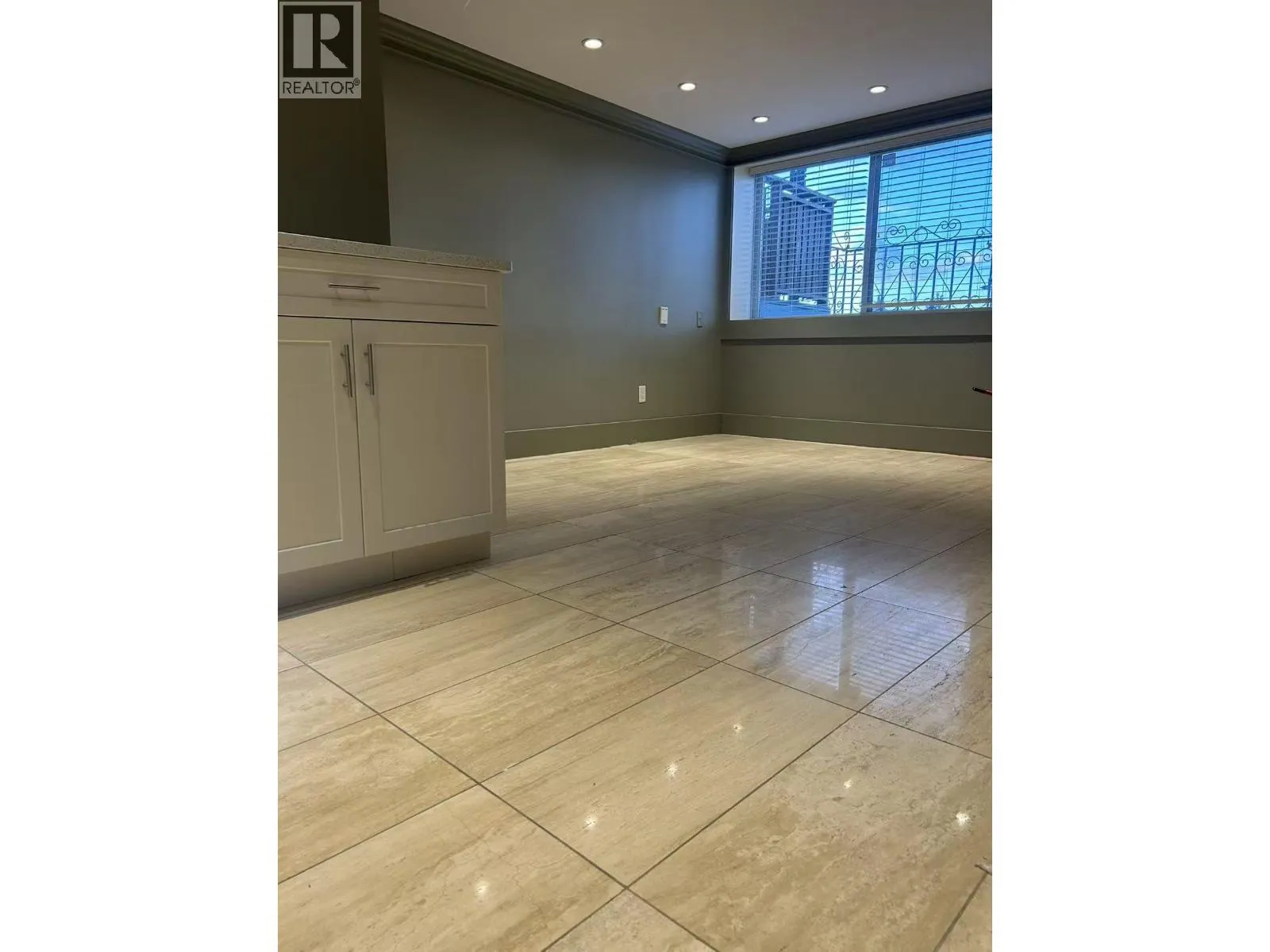 5006 MAITLAND STREET