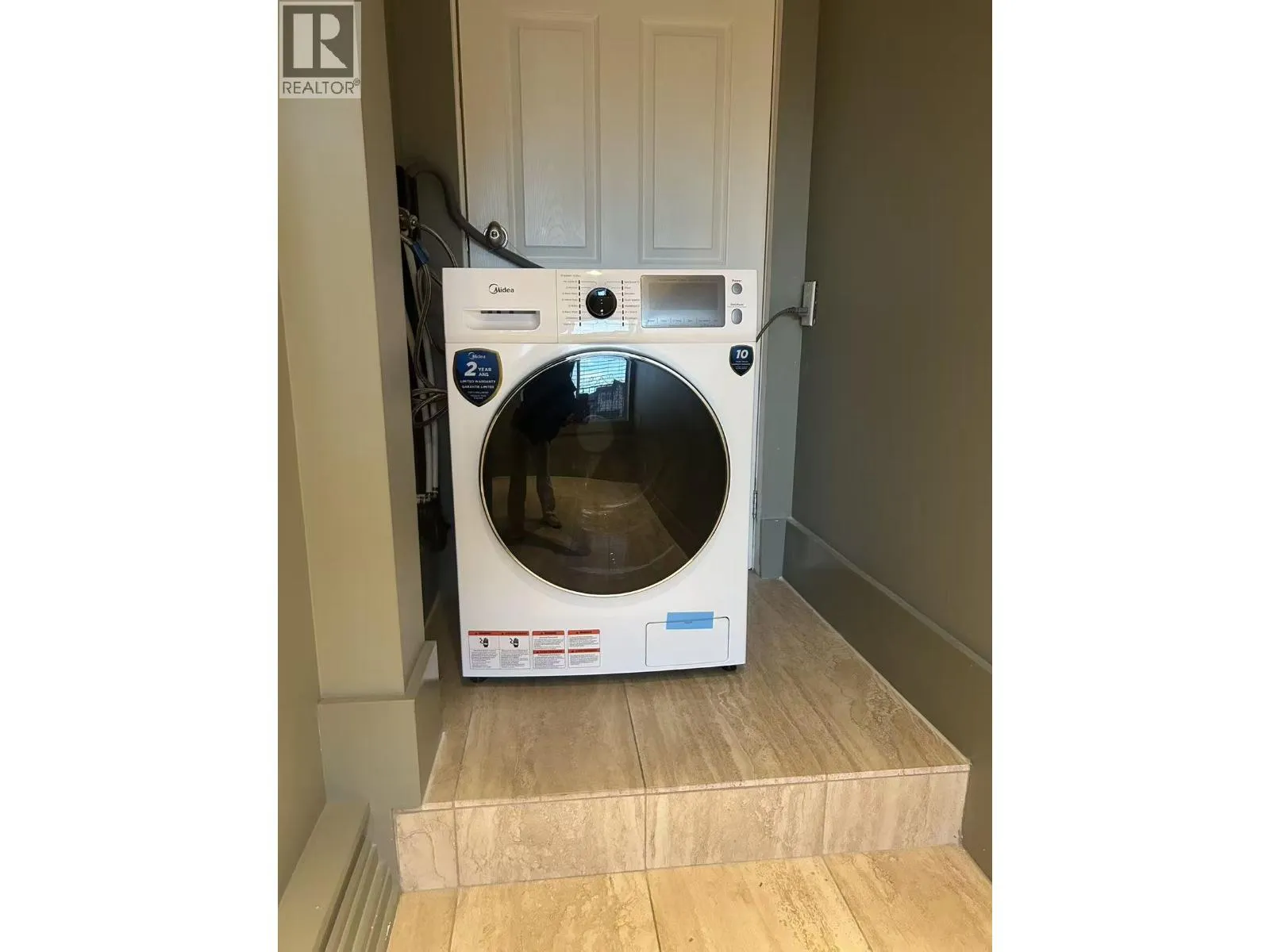 5006 MAITLAND STREET