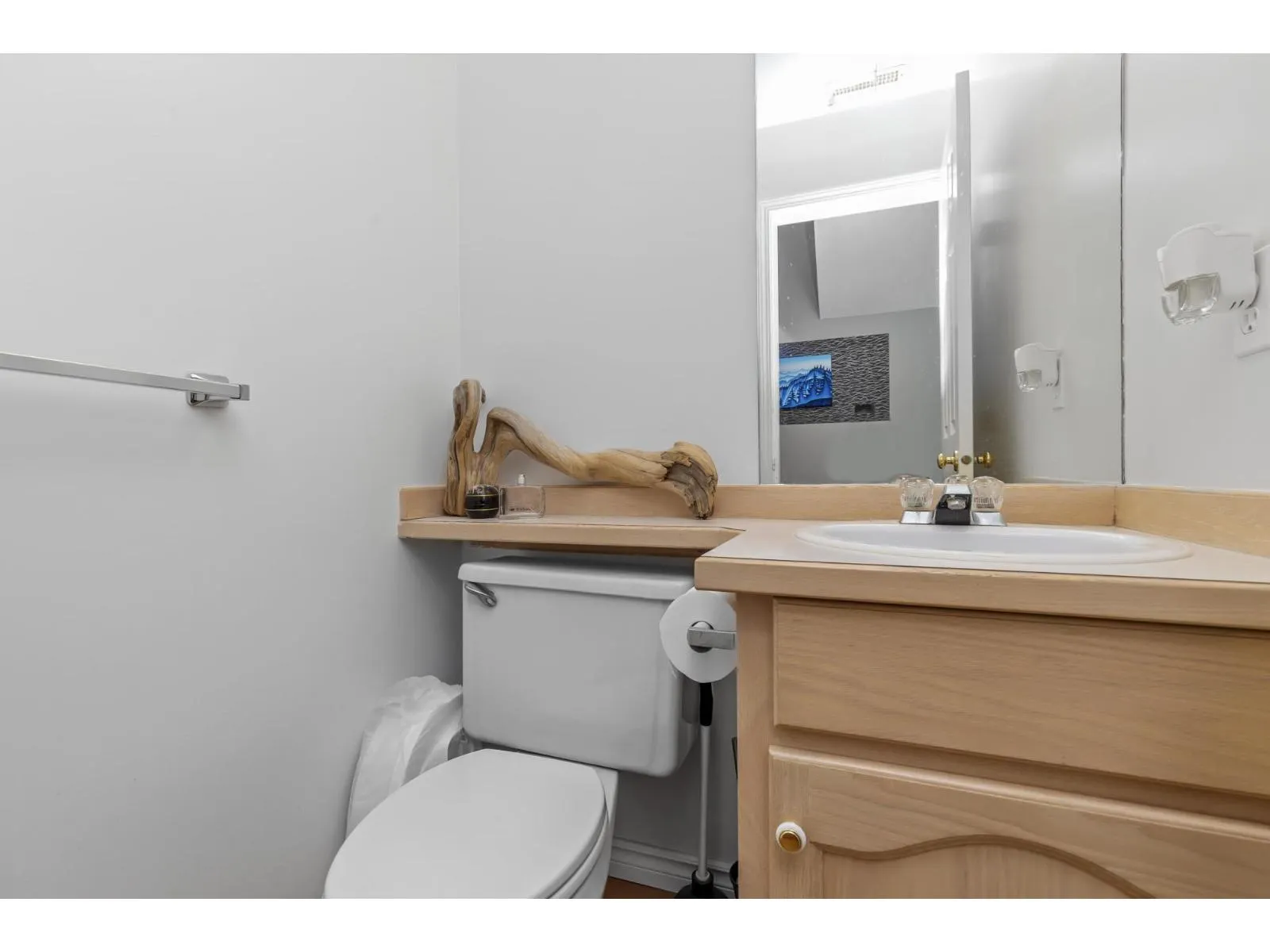 50 32361 MCRAE AVENUE