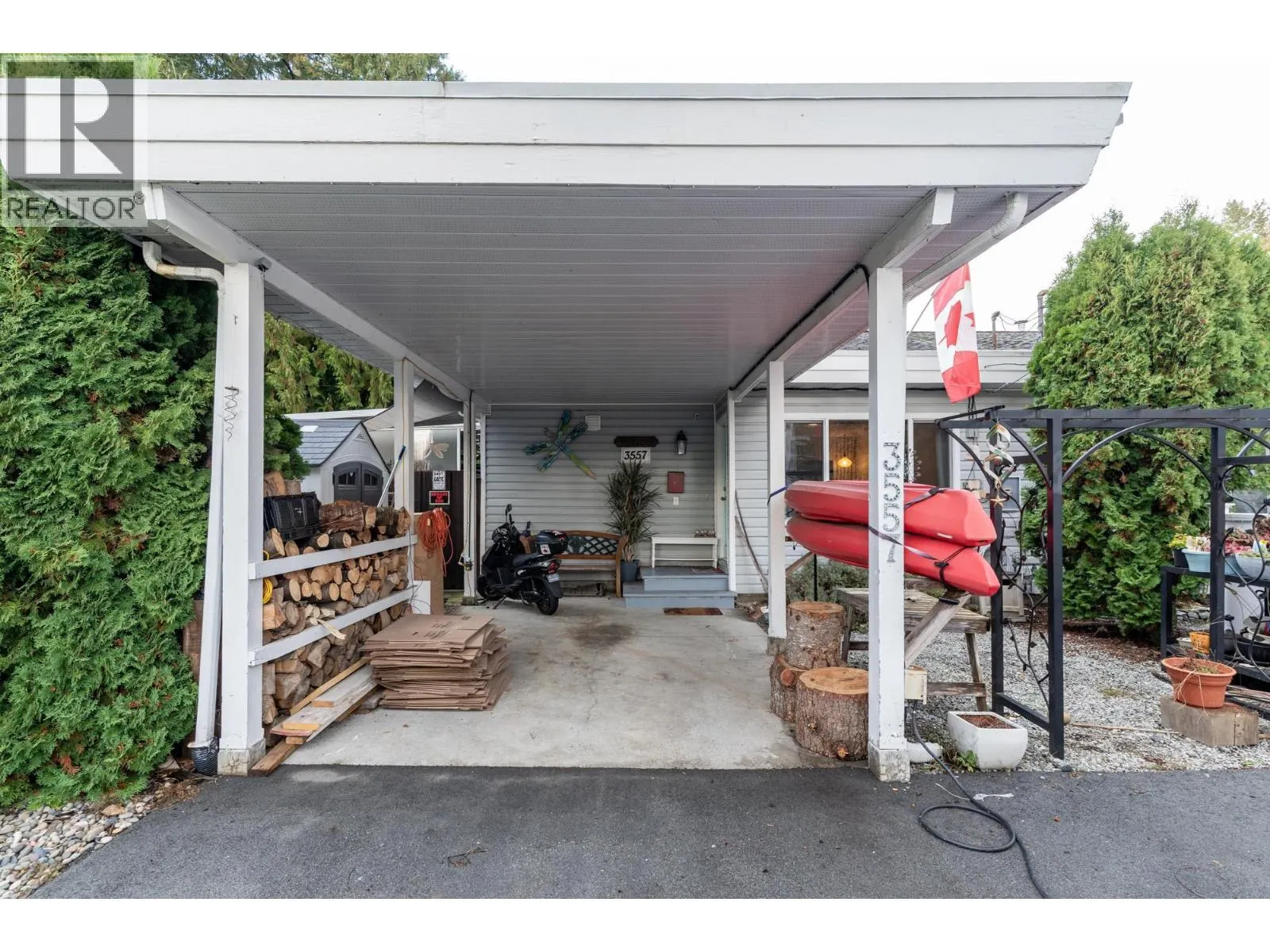 3557 HANDLEY CRESCENT