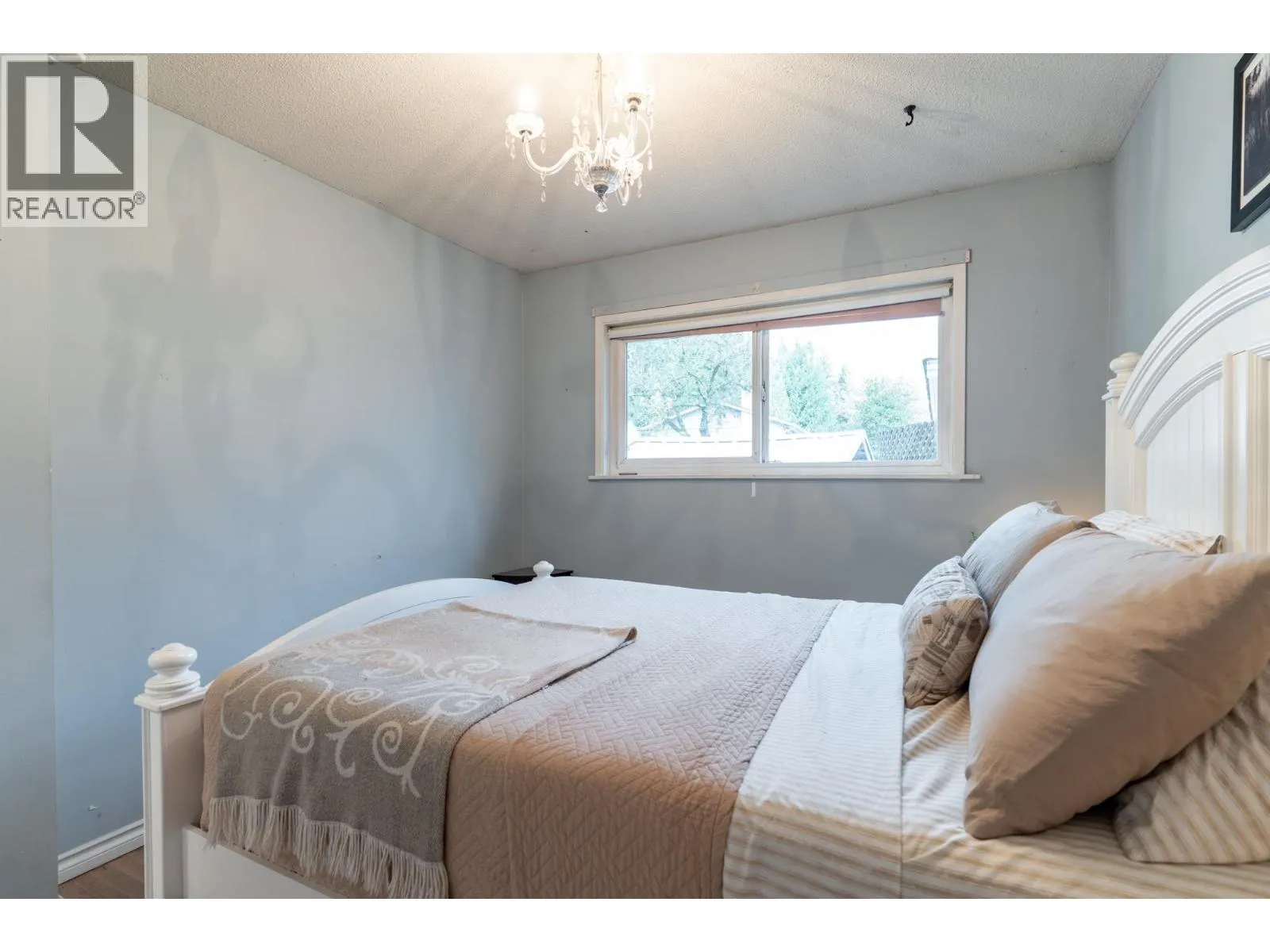 3557 HANDLEY CRESCENT