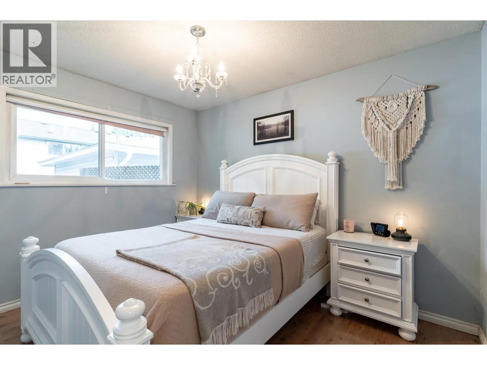 3557 HANDLEY CRESCENT