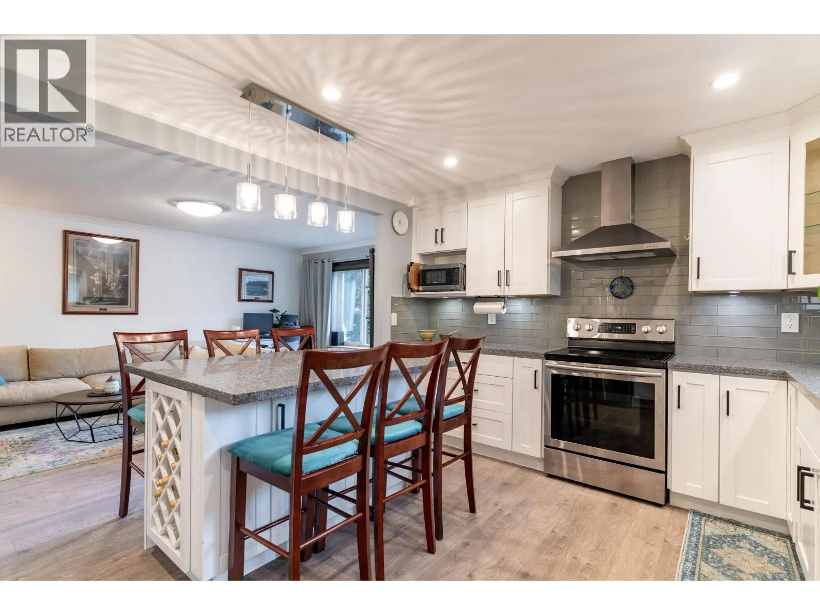 3557 HANDLEY CRESCENT