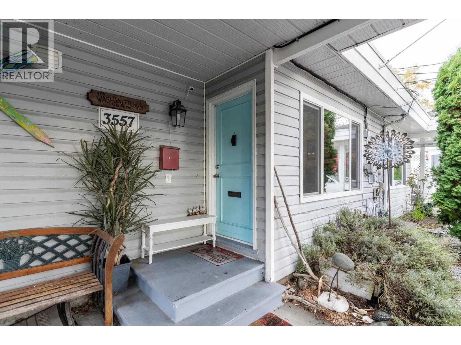 3557 HANDLEY CRESCENT