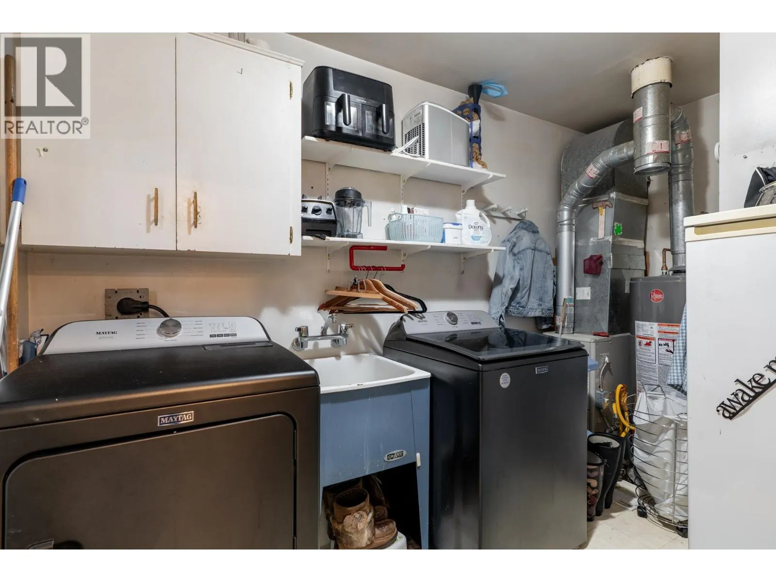 3557 HANDLEY CRESCENT