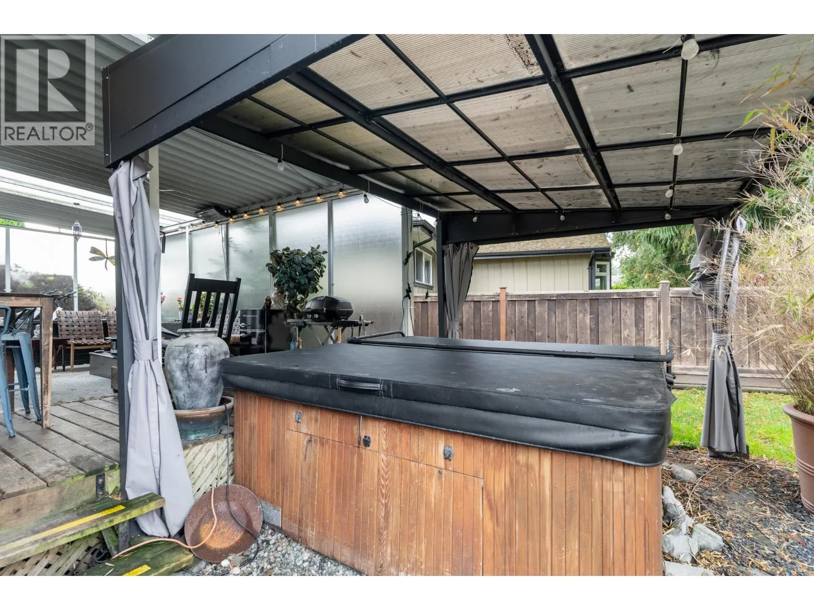 3557 HANDLEY CRESCENT