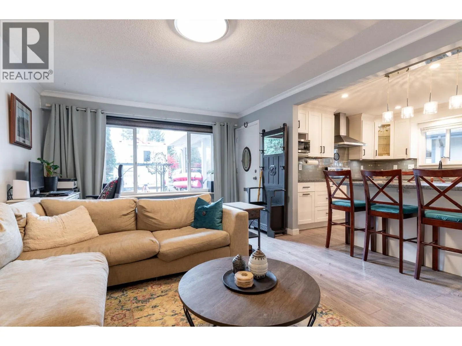 3557 HANDLEY CRESCENT