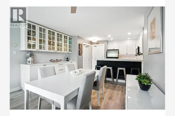 404 225 NEWPORT DRIVE