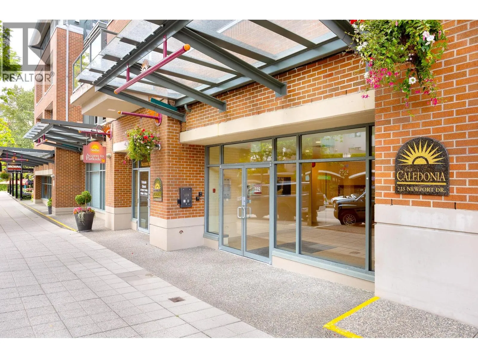 404 225 NEWPORT DRIVE