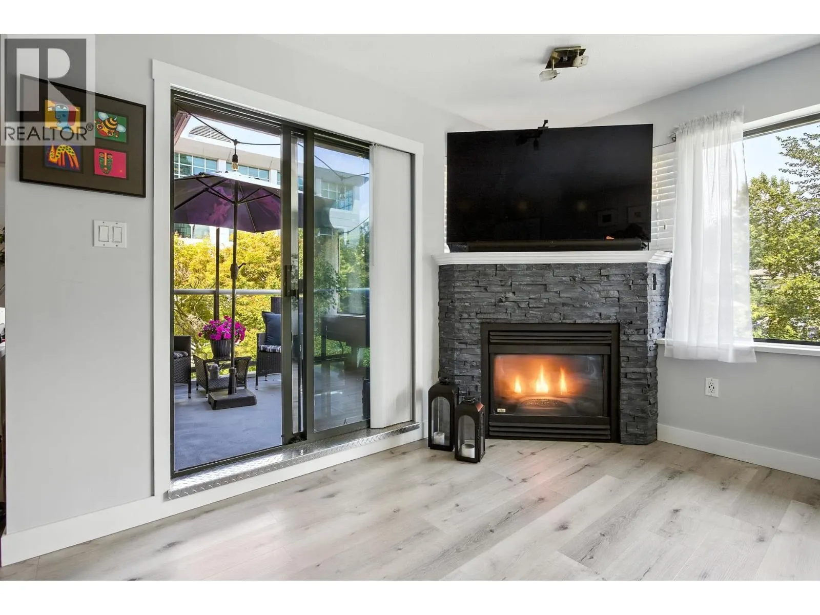 404 225 NEWPORT DRIVE