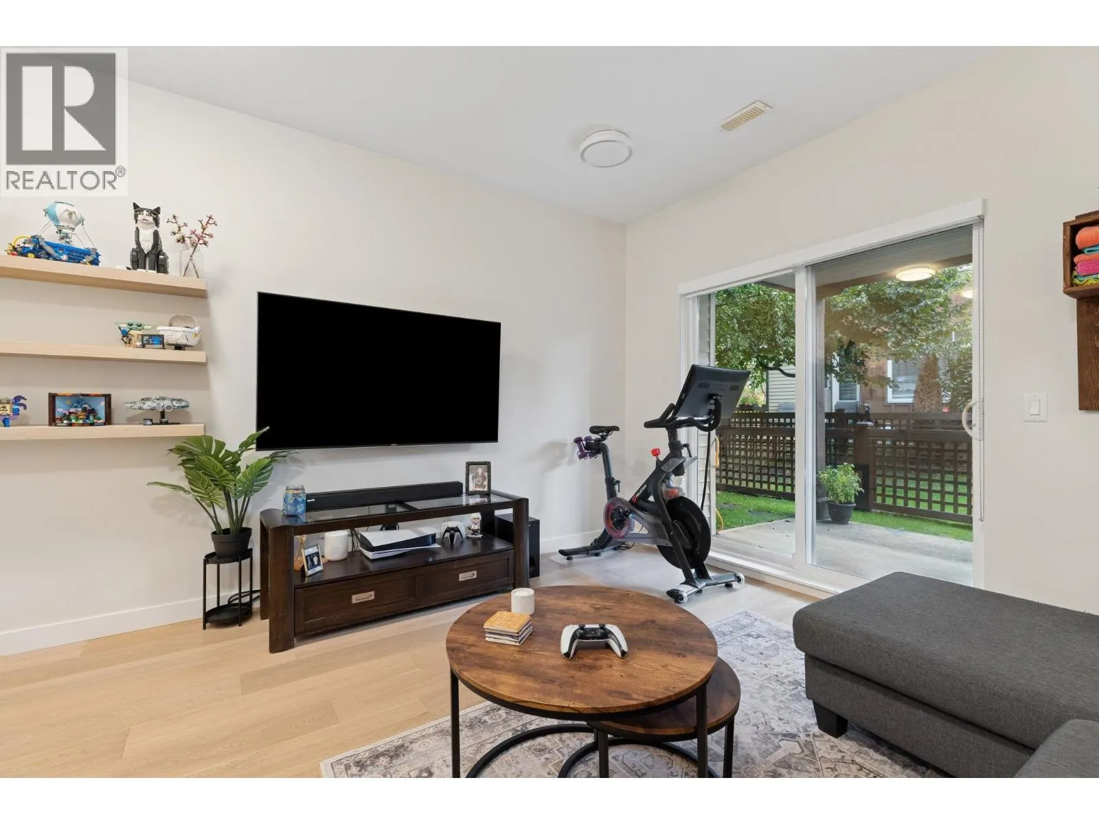 139 2000 PANORAMA DRIVE