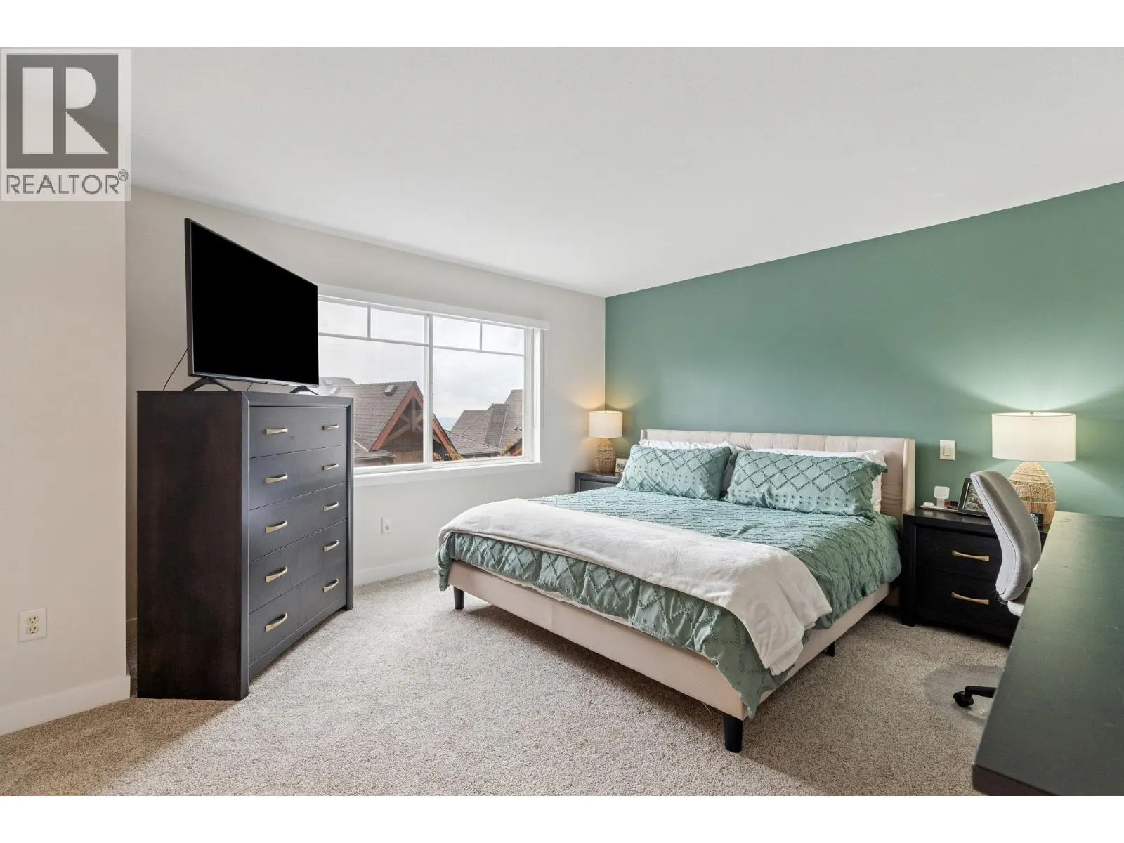 139 2000 PANORAMA DRIVE