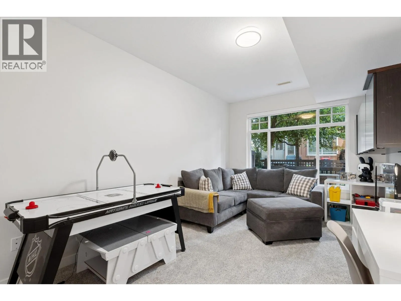 139 2000 PANORAMA DRIVE