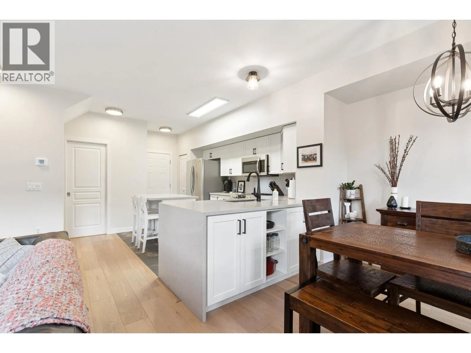 139 2000 PANORAMA DRIVE