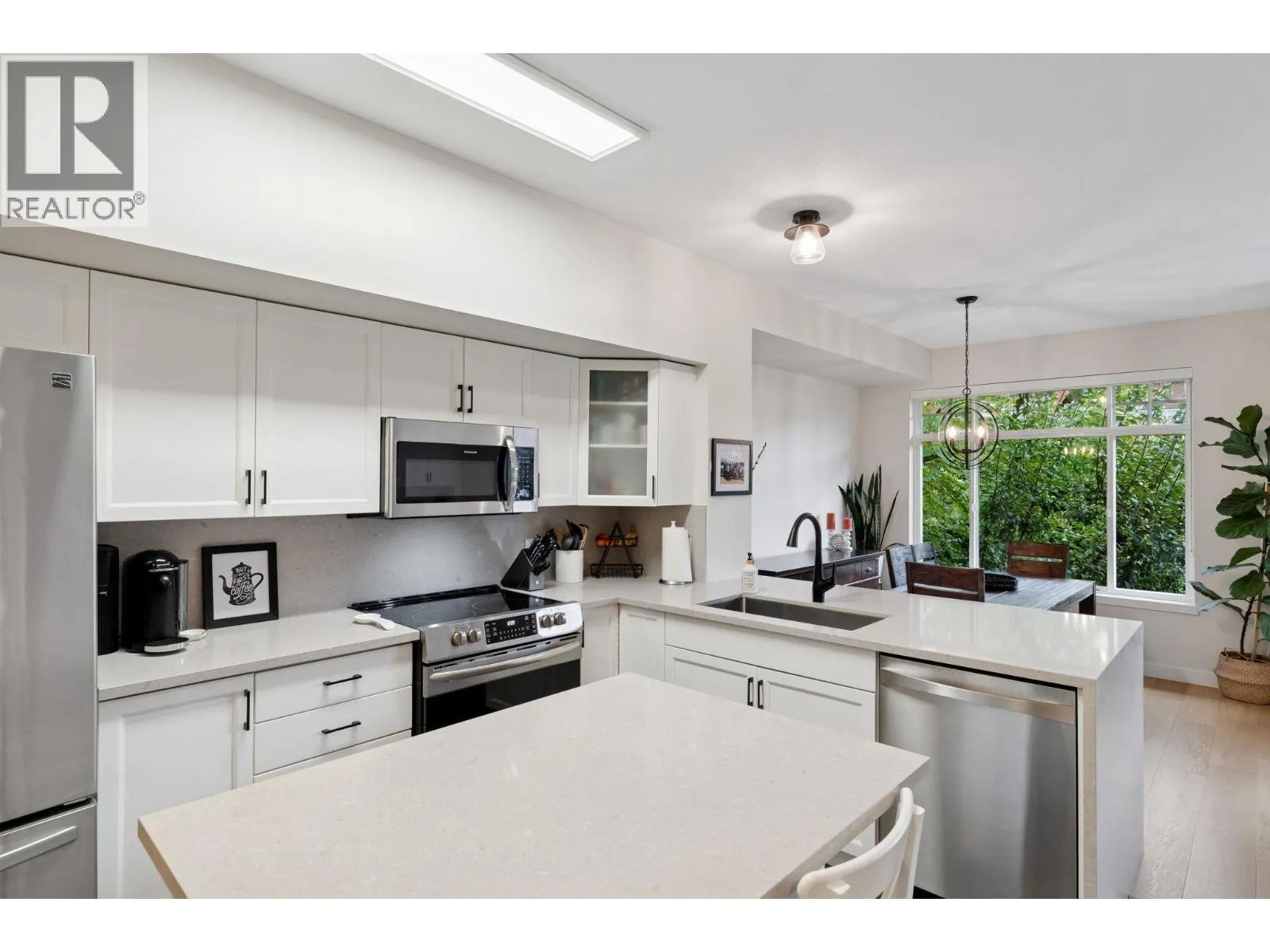 139 2000 PANORAMA DRIVE