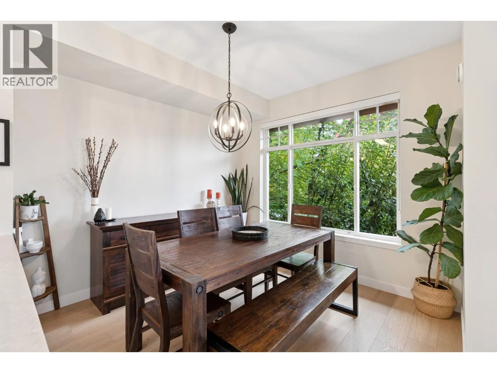 139 2000 PANORAMA DRIVE