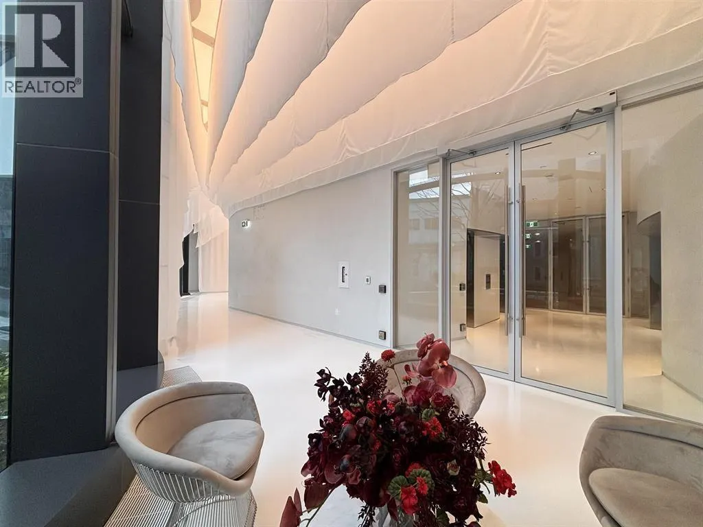 2702 1033 NELSON STREET