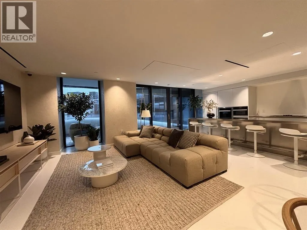 2702 1033 NELSON STREET