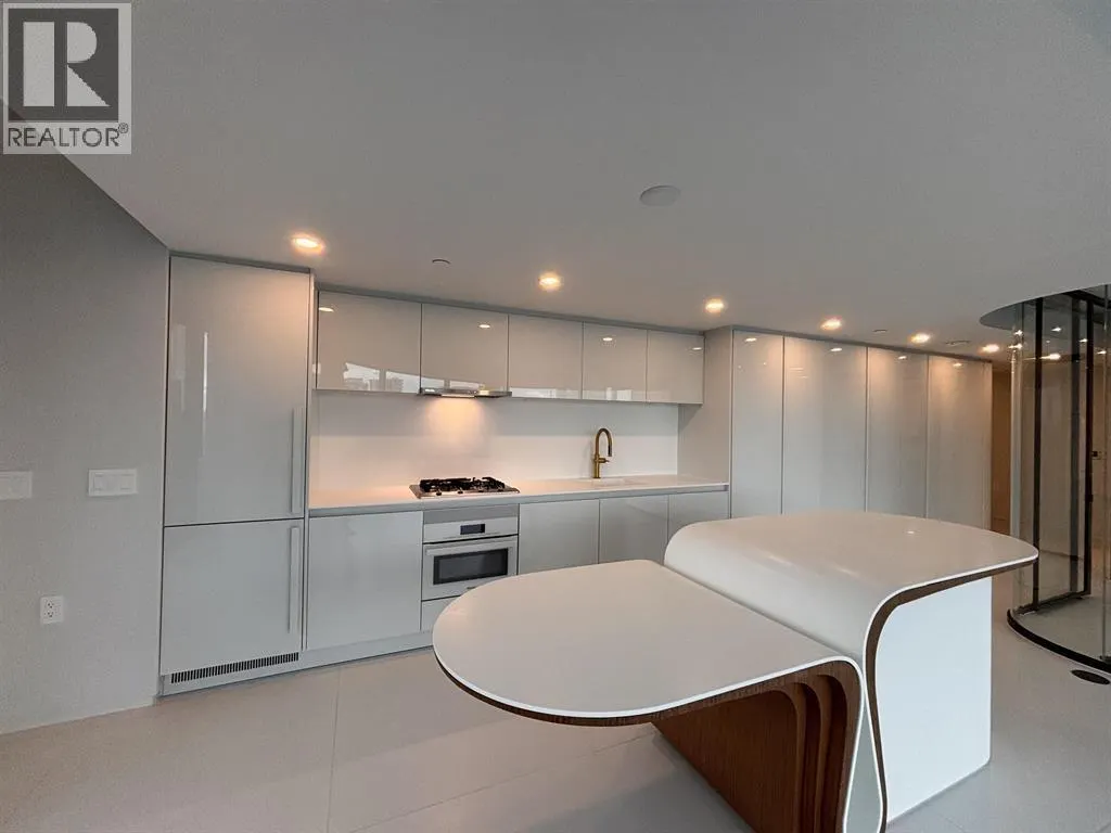 2702 1033 NELSON STREET