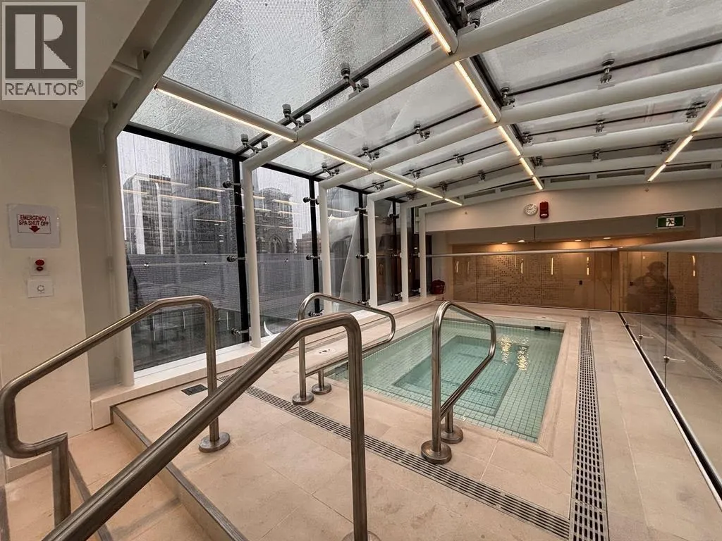 2702 1033 NELSON STREET