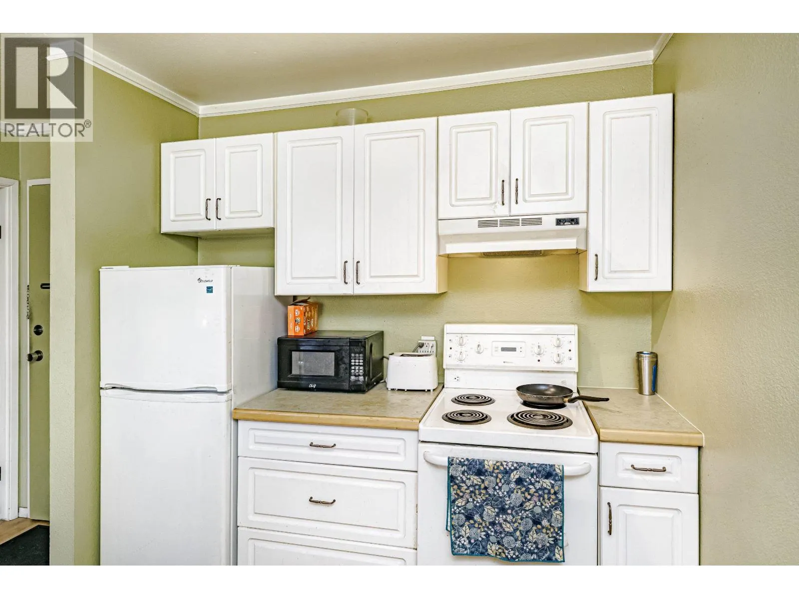 610 1330 BURRARD STREET