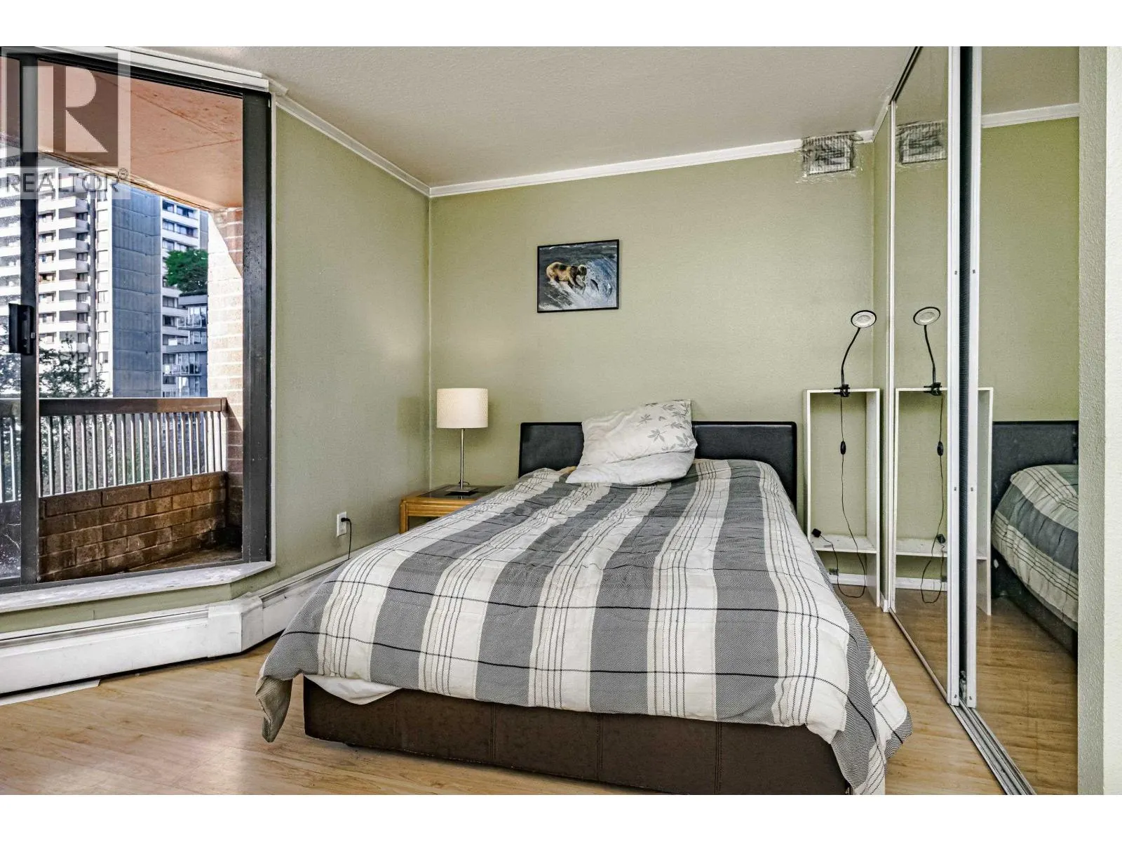 610 1330 BURRARD STREET