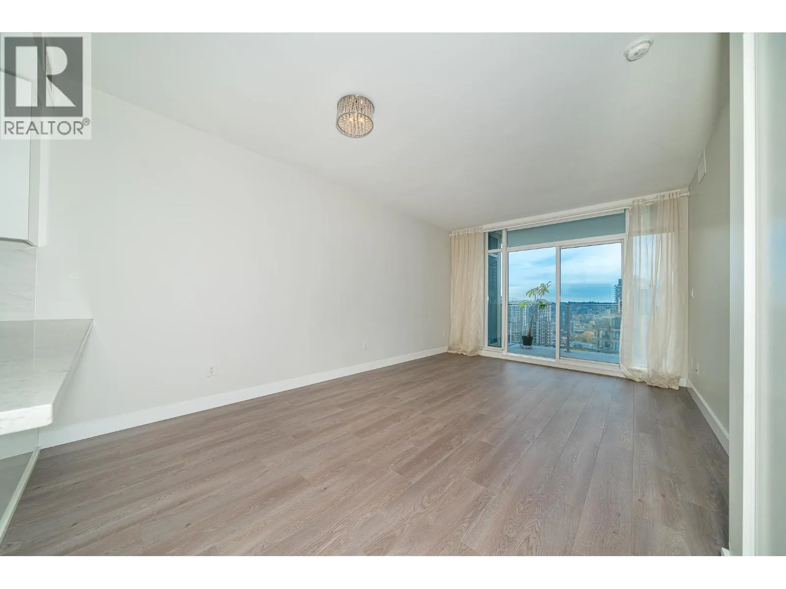 2601 1788 GILMORE AVENUE