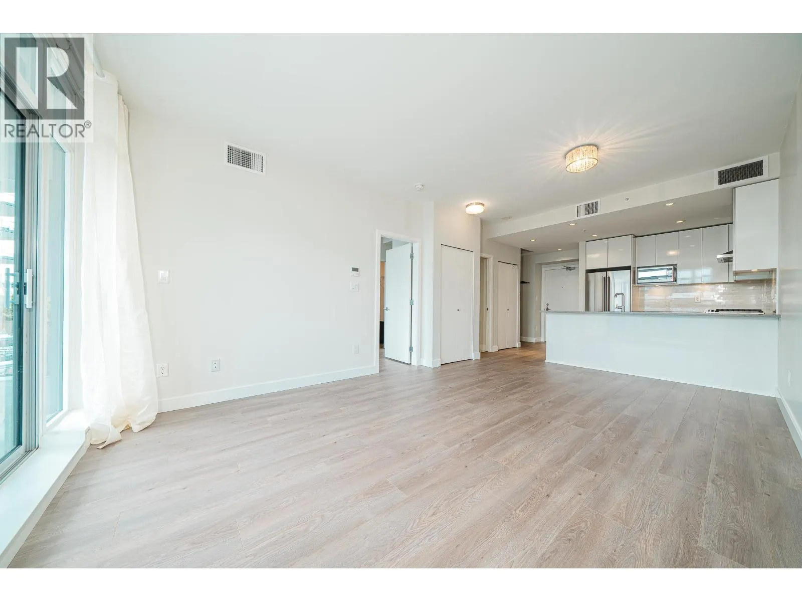 2601 1788 GILMORE AVENUE