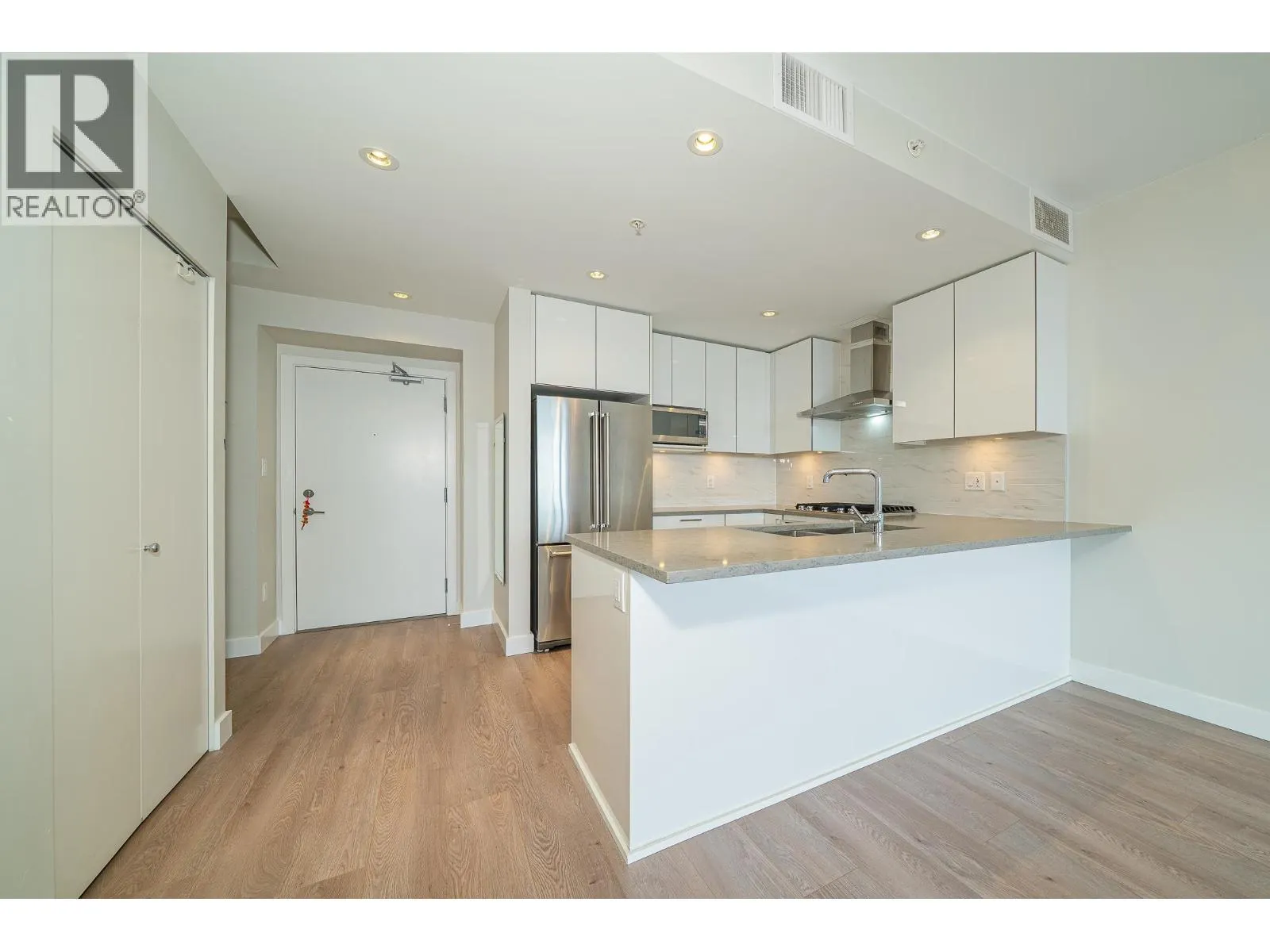 2601 1788 GILMORE AVENUE