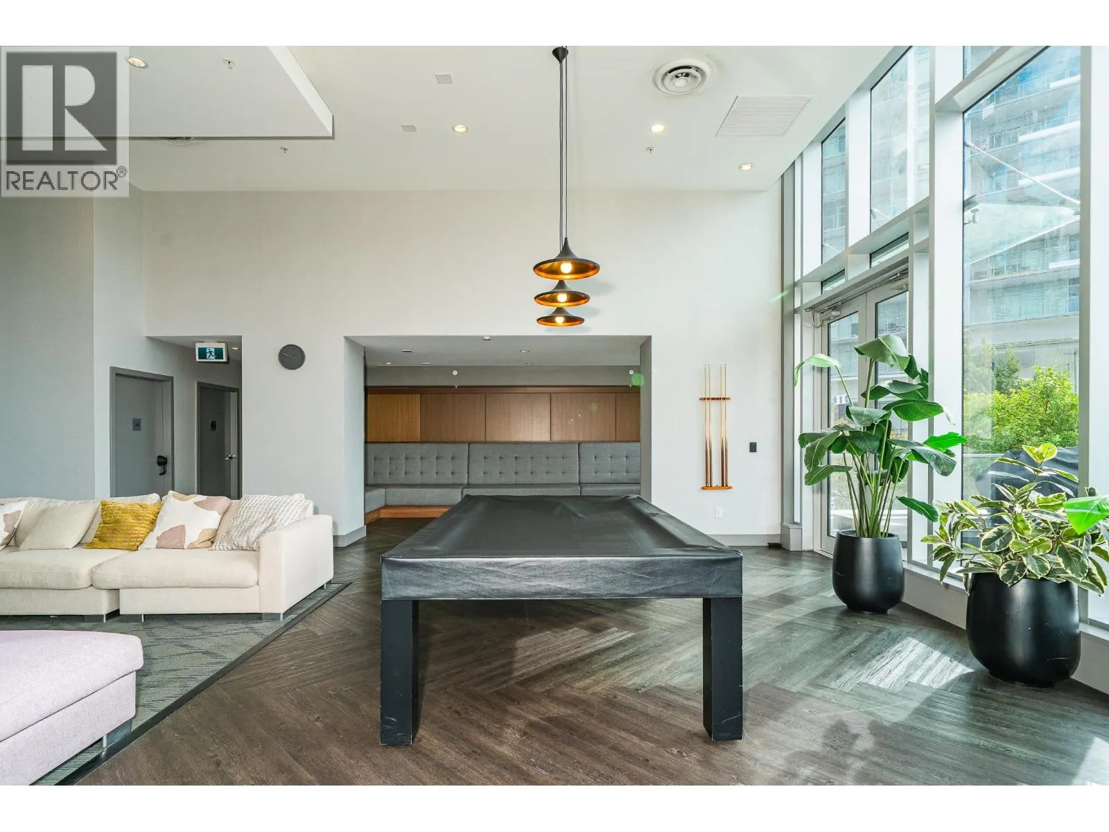 2601 1788 GILMORE AVENUE