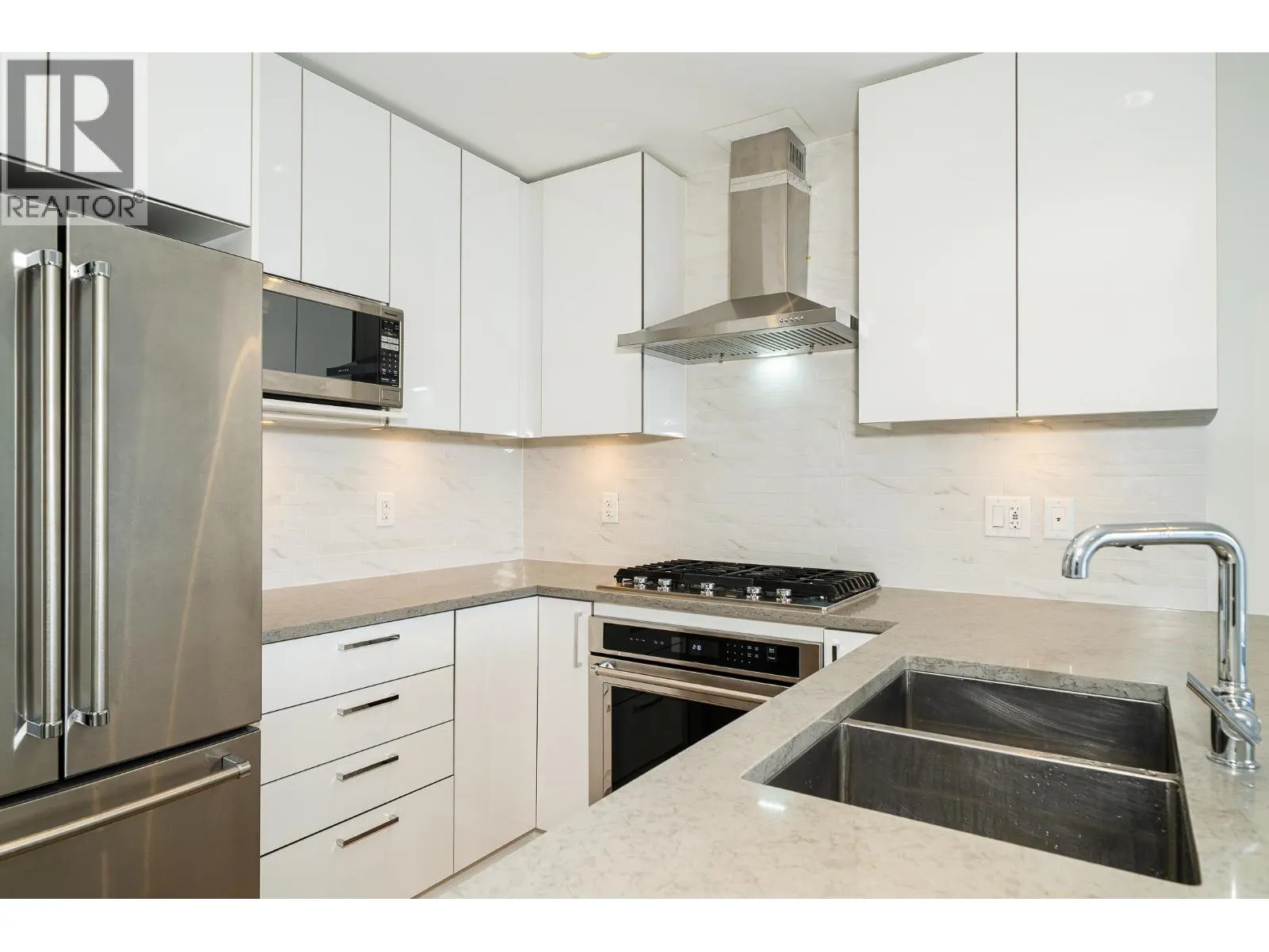 2601 1788 GILMORE AVENUE