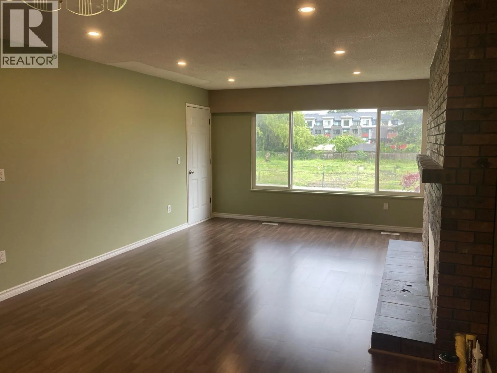 UPPER 2161 PRAIRIE STREET