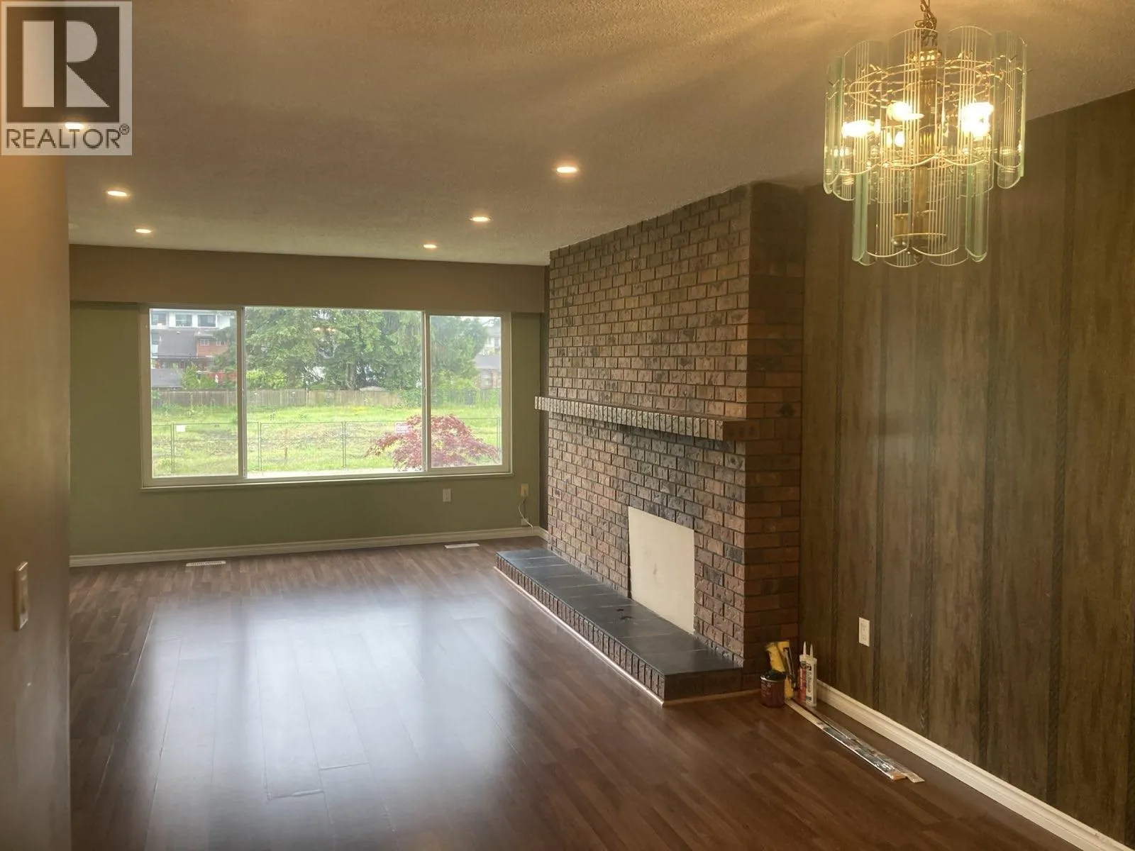 UPPER 2161 PRAIRIE STREET