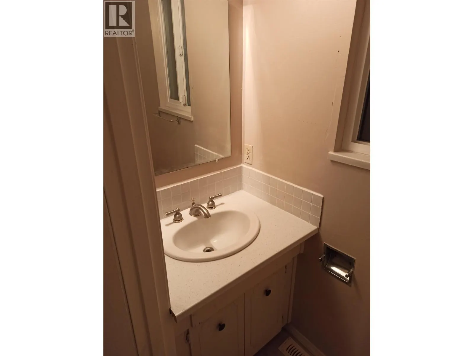 UPPER 2161 PRAIRIE STREET