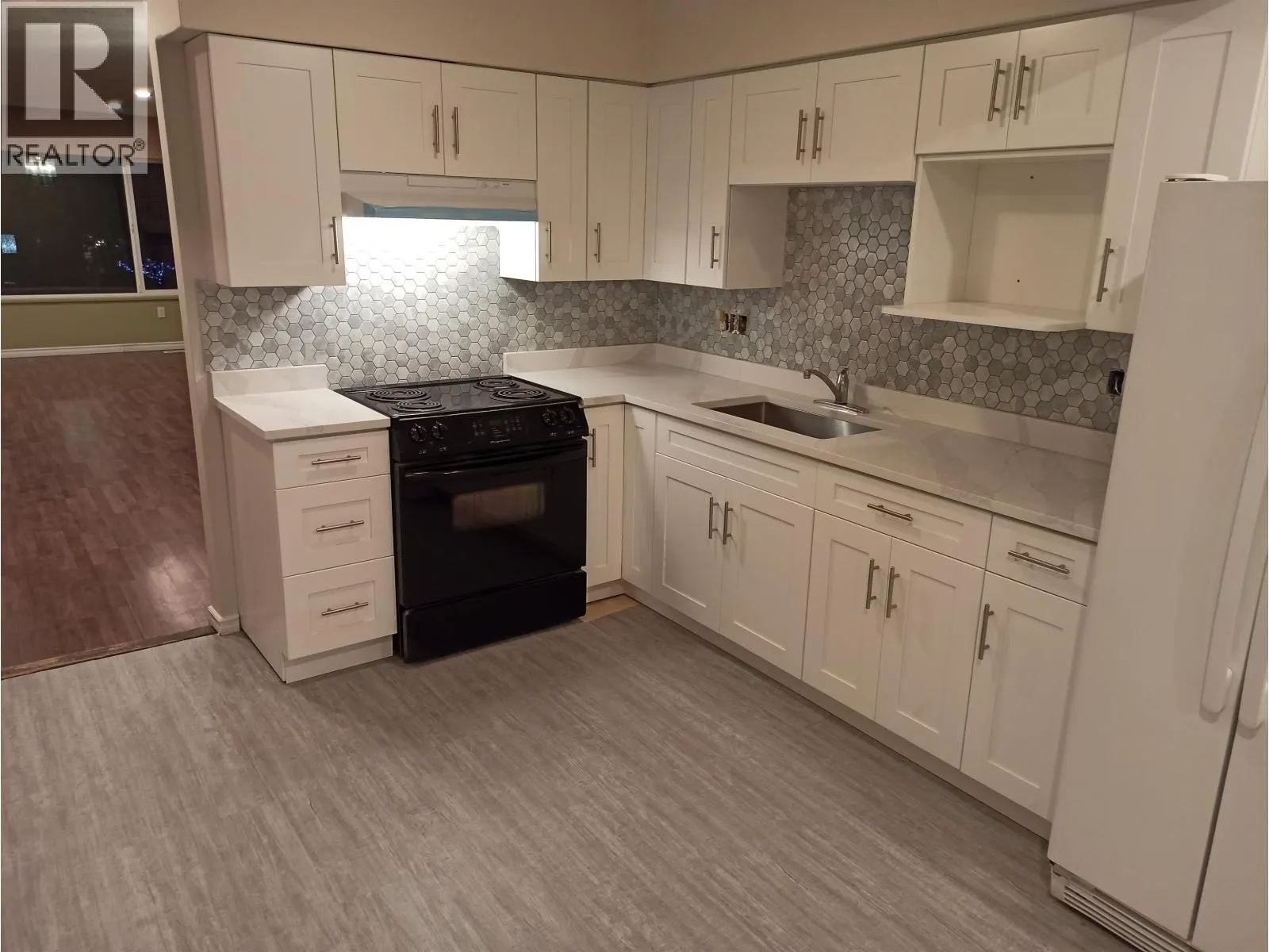 UPPER 2161 PRAIRIE STREET