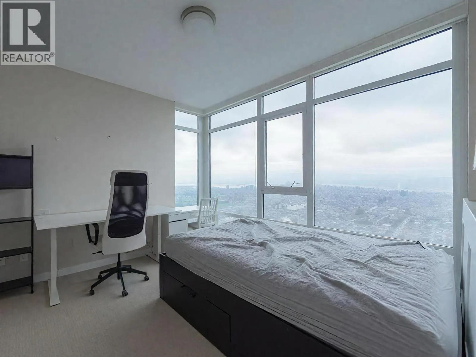 4205 4485 SKYLINE DRIVE