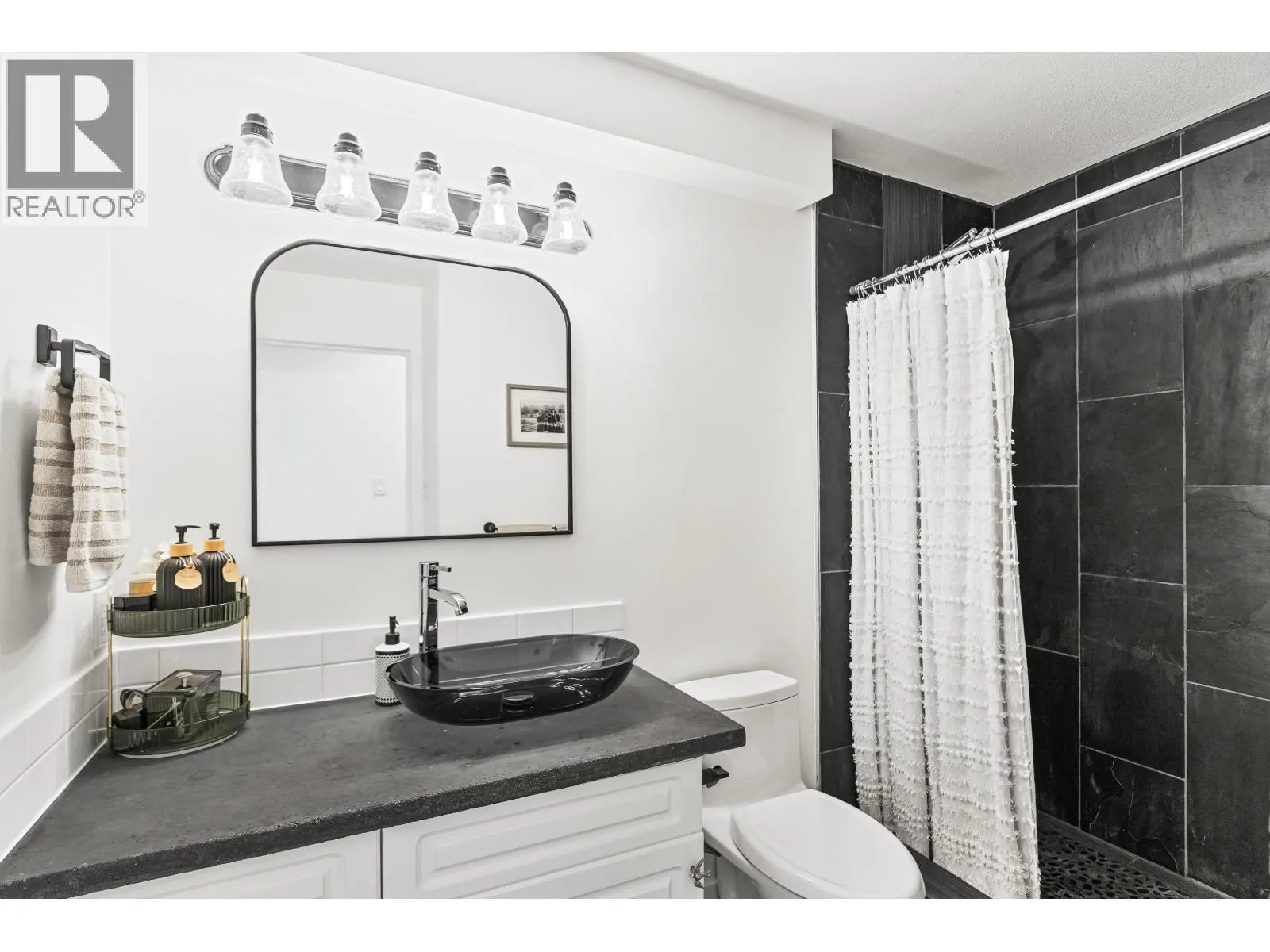 404 12206 224 STREET