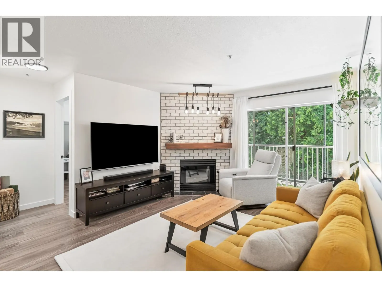 404 12206 224 STREET