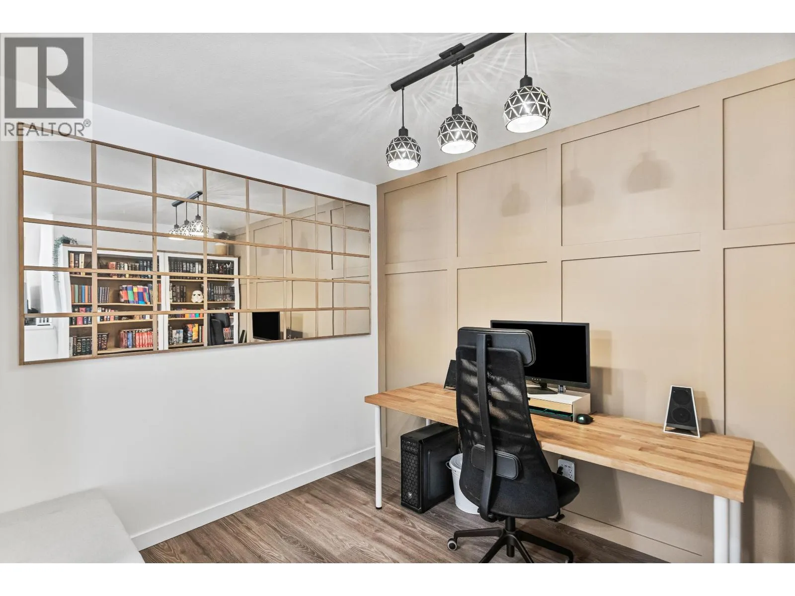 404 12206 224 STREET