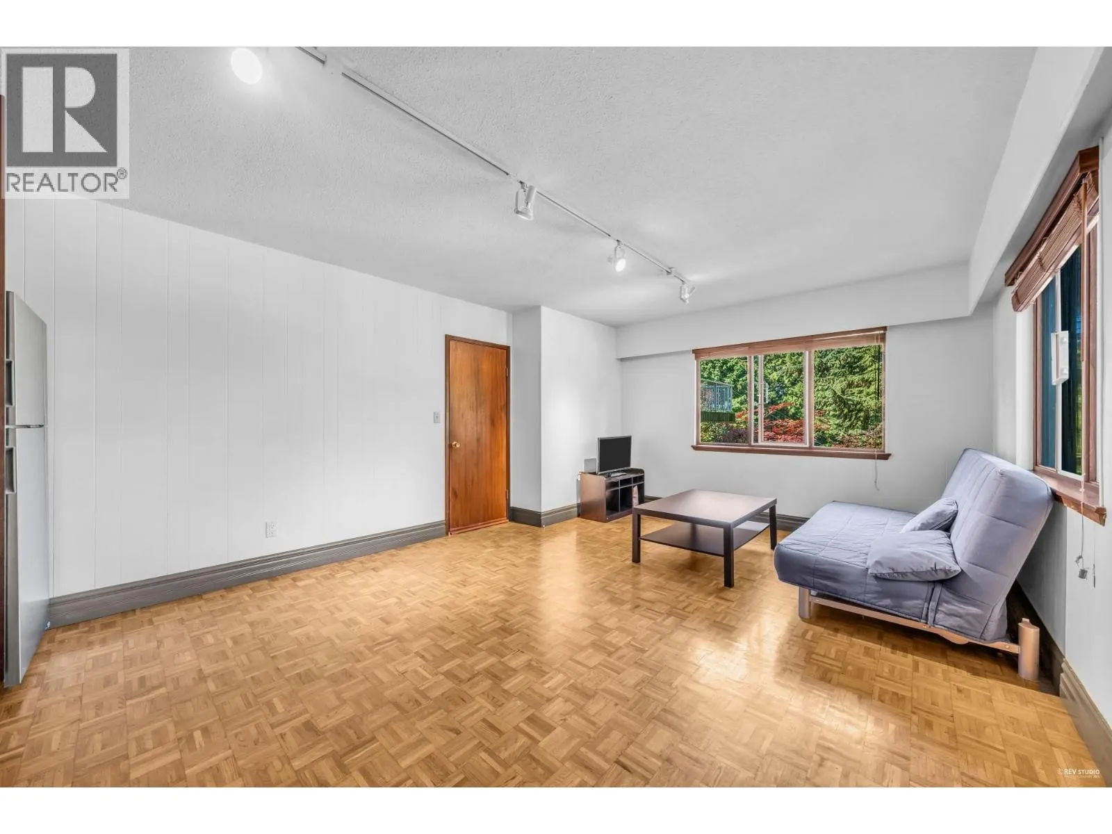 3845 BAYRIDGE AVENUE