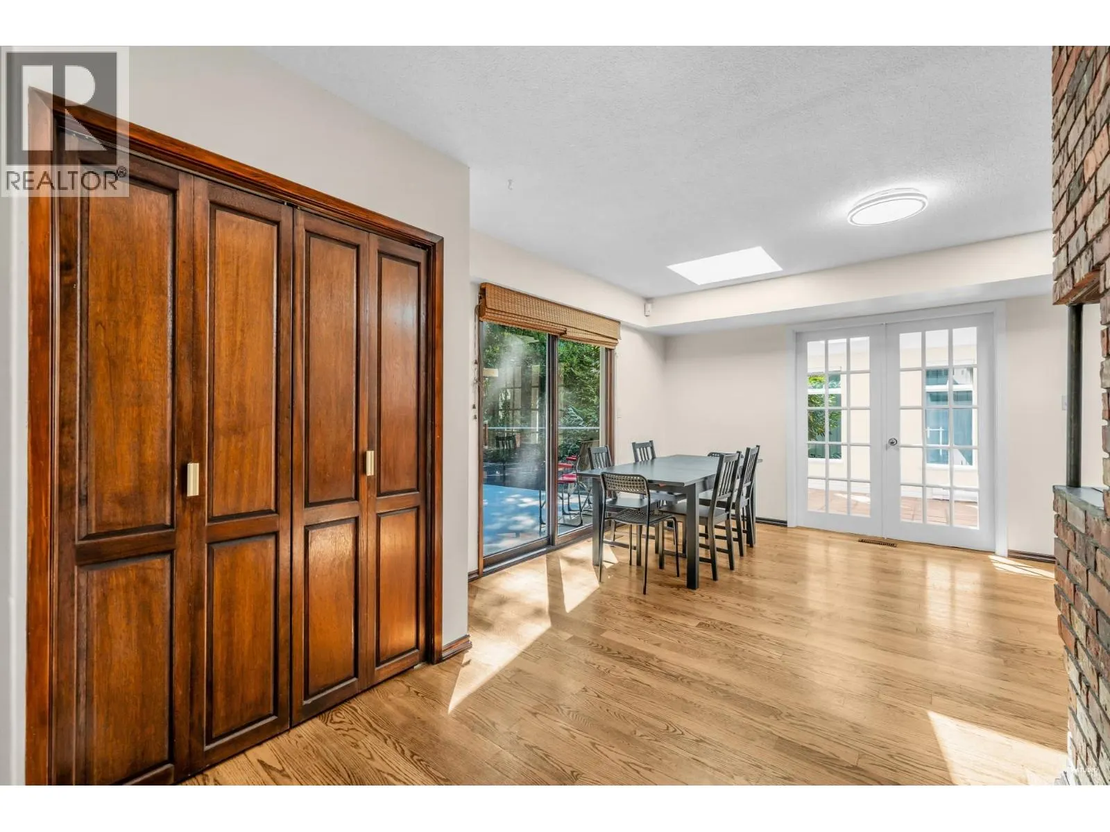 3845 BAYRIDGE AVENUE