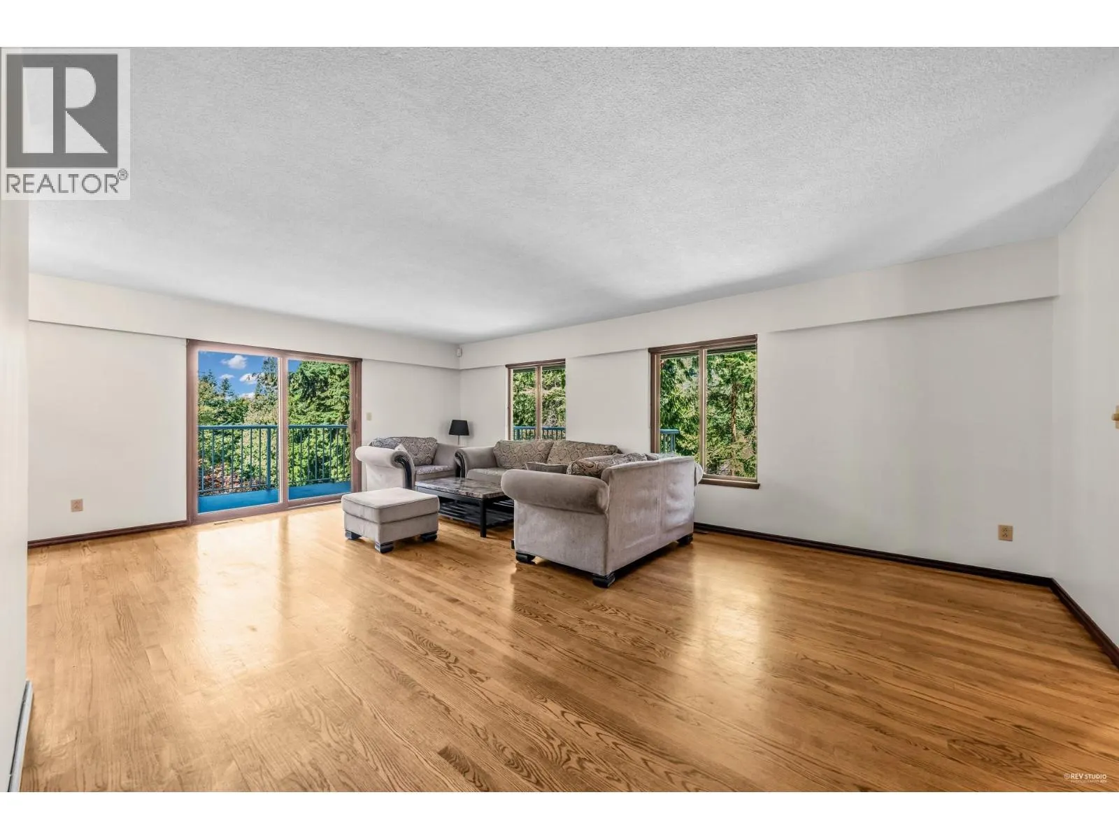 3845 BAYRIDGE AVENUE