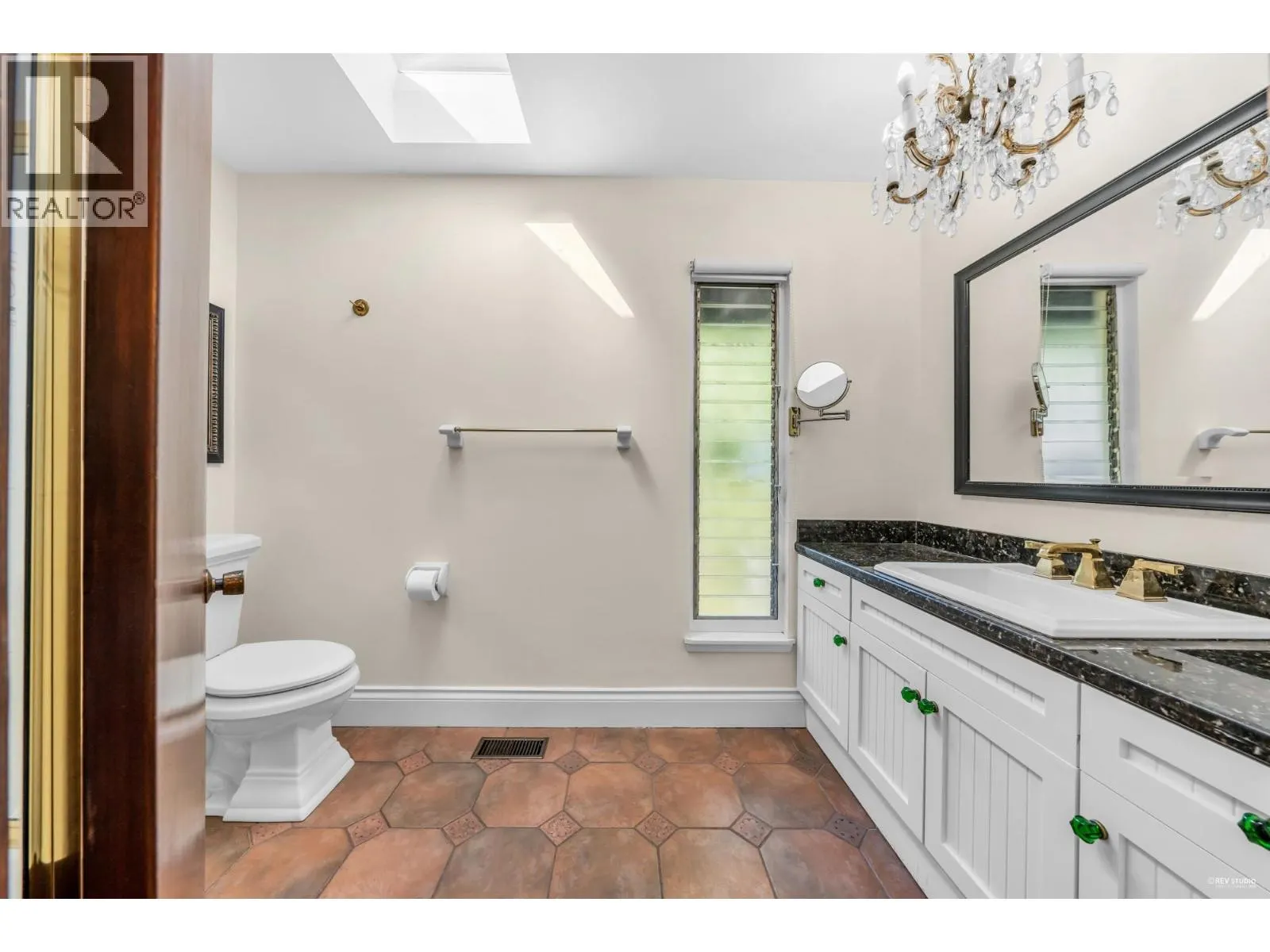 3845 BAYRIDGE AVENUE