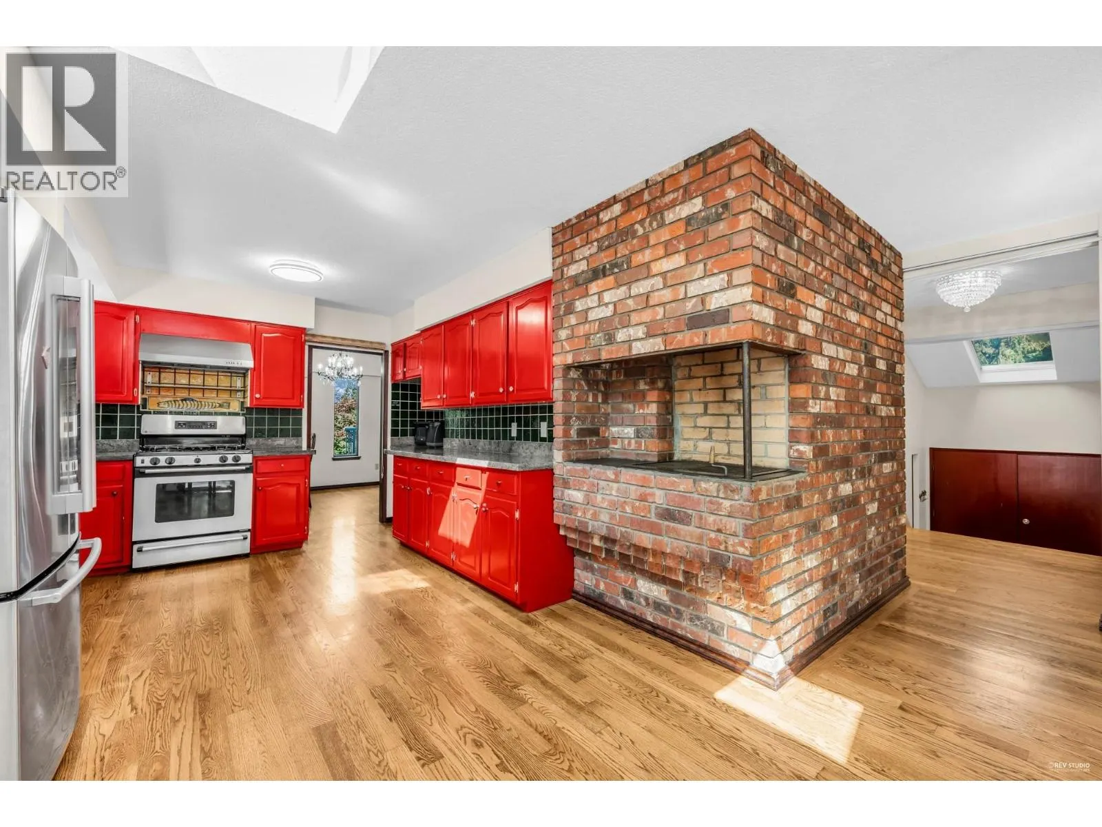 3845 BAYRIDGE AVENUE