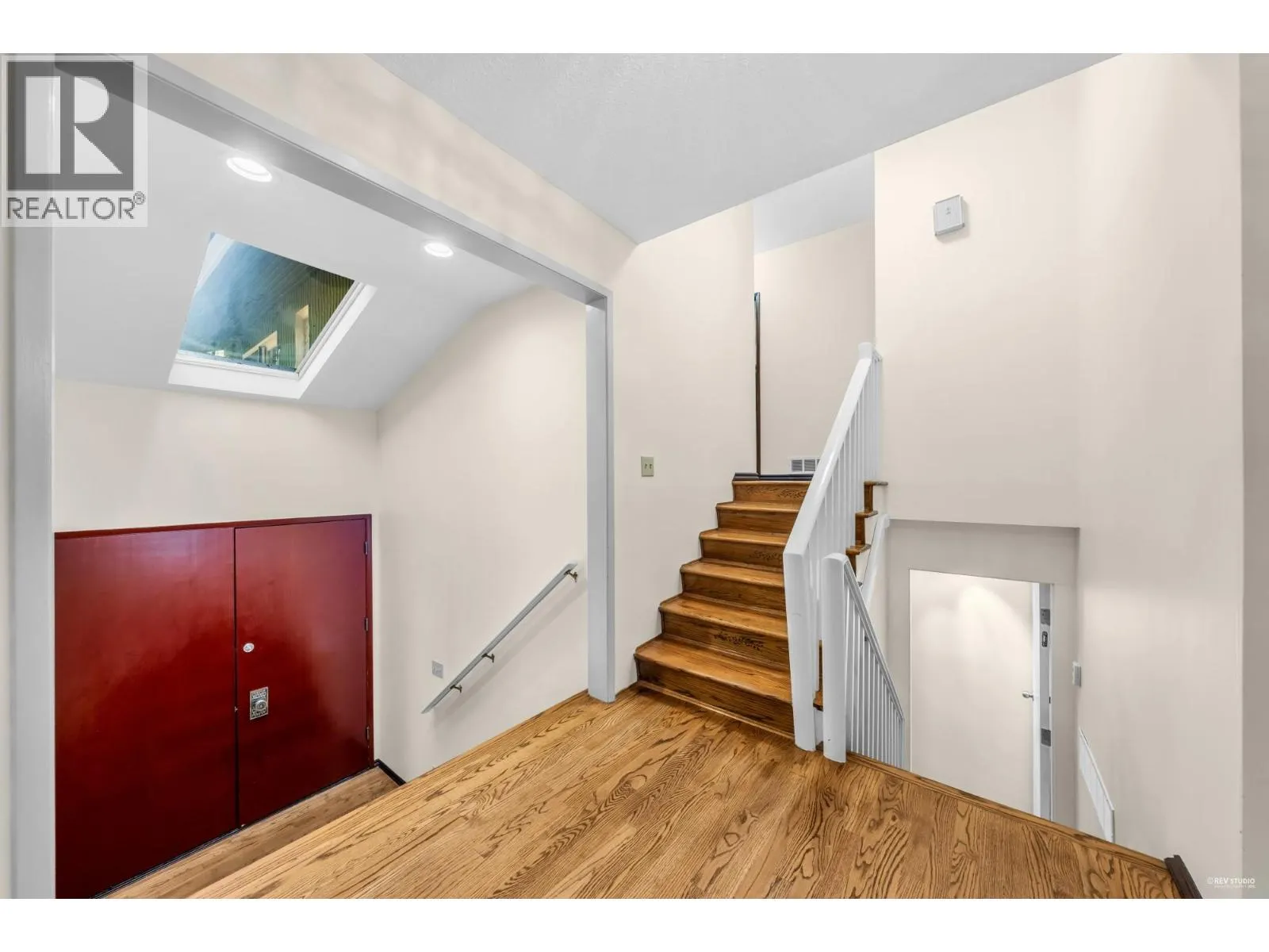 3845 BAYRIDGE AVENUE