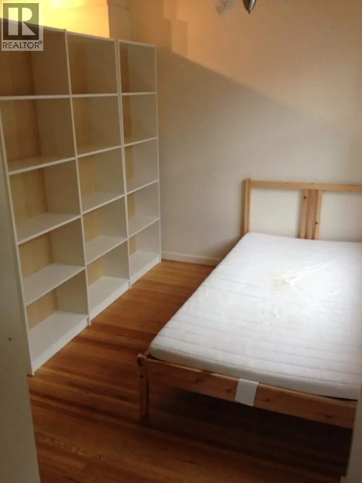 412 1205 HOWE STREET