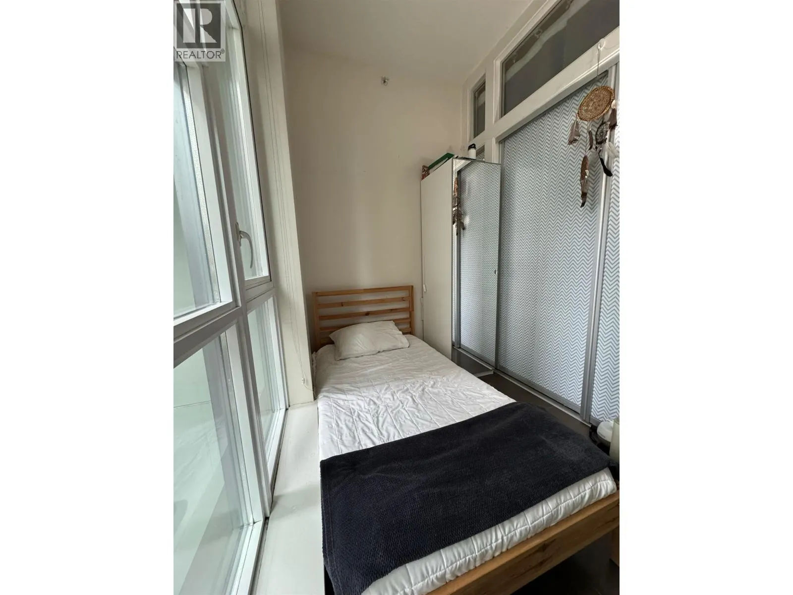 412 1205 HOWE STREET