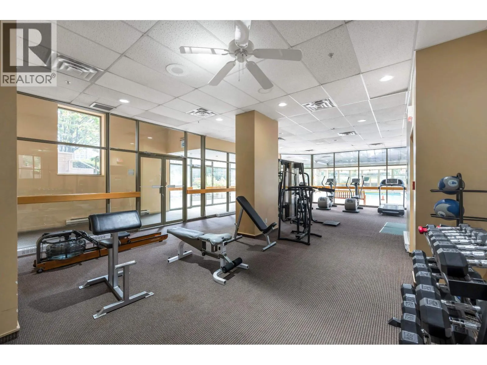 702 5885 OLIVE AVENUE