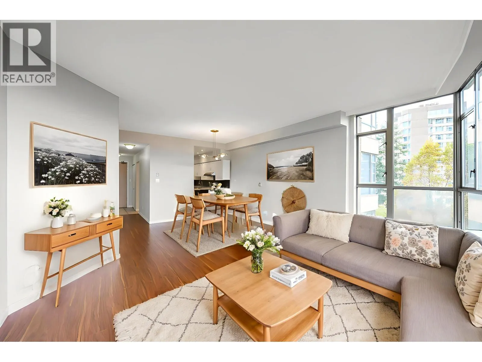 702 5885 OLIVE AVENUE